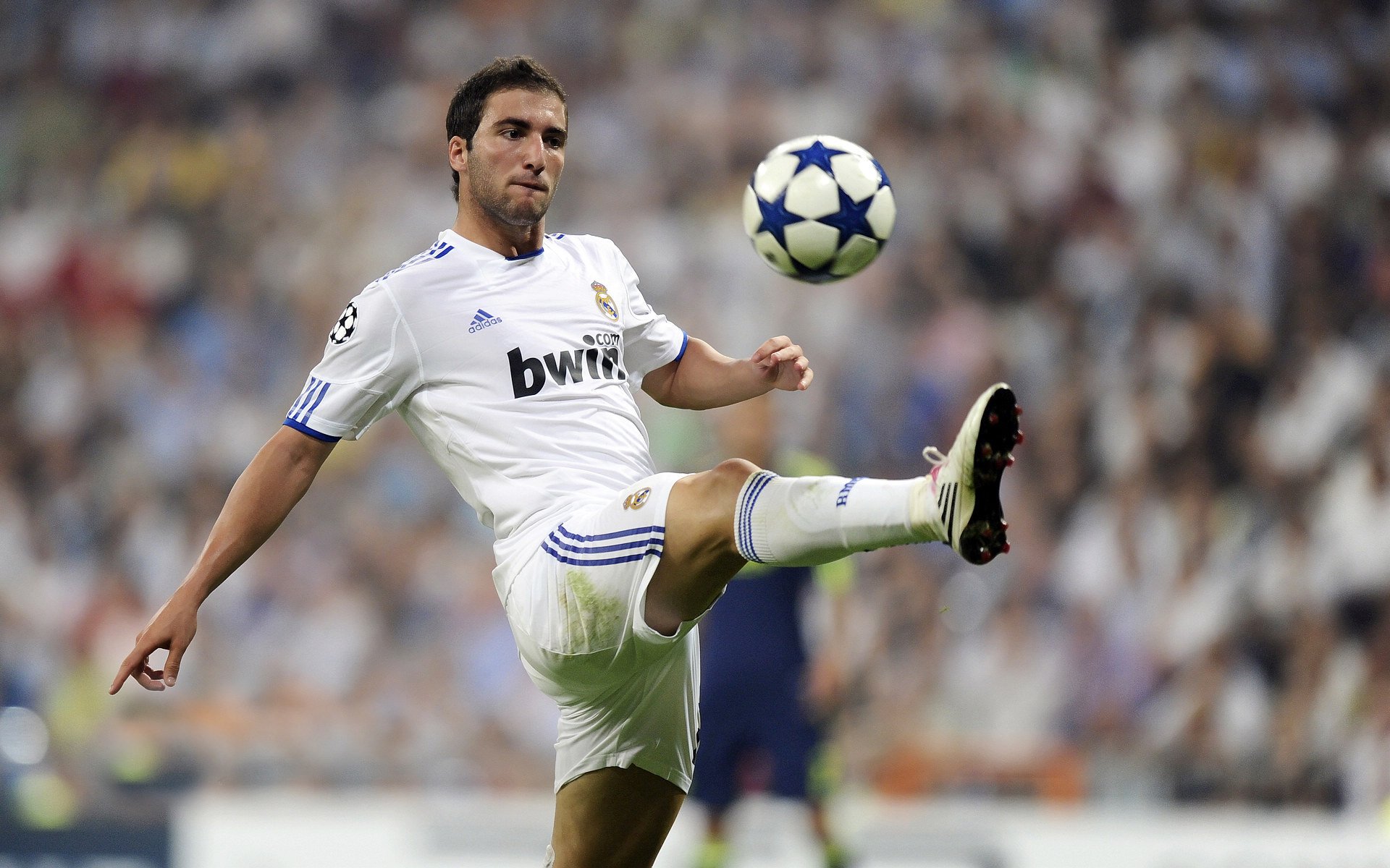 切尔西强势登顶积分榜次席，切尔西的比赛